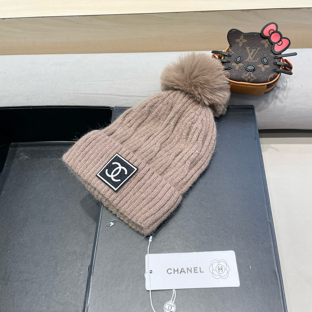 CHANEL BEANIE HAT IN LIGHT BROWN WOOL 422175