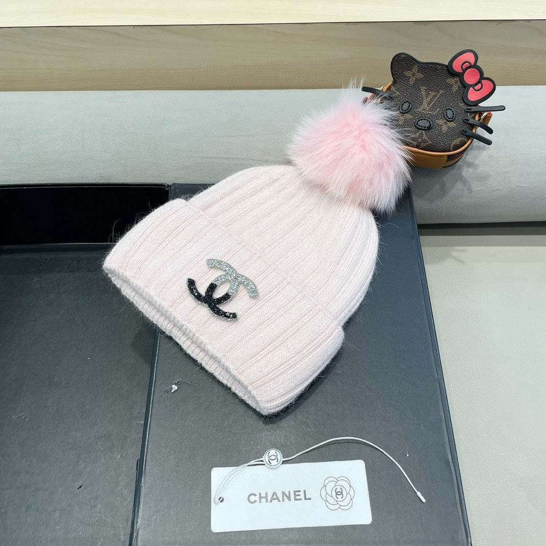 CHANEL BEANIE HAT IN LIGHT PINK WOOL 426232