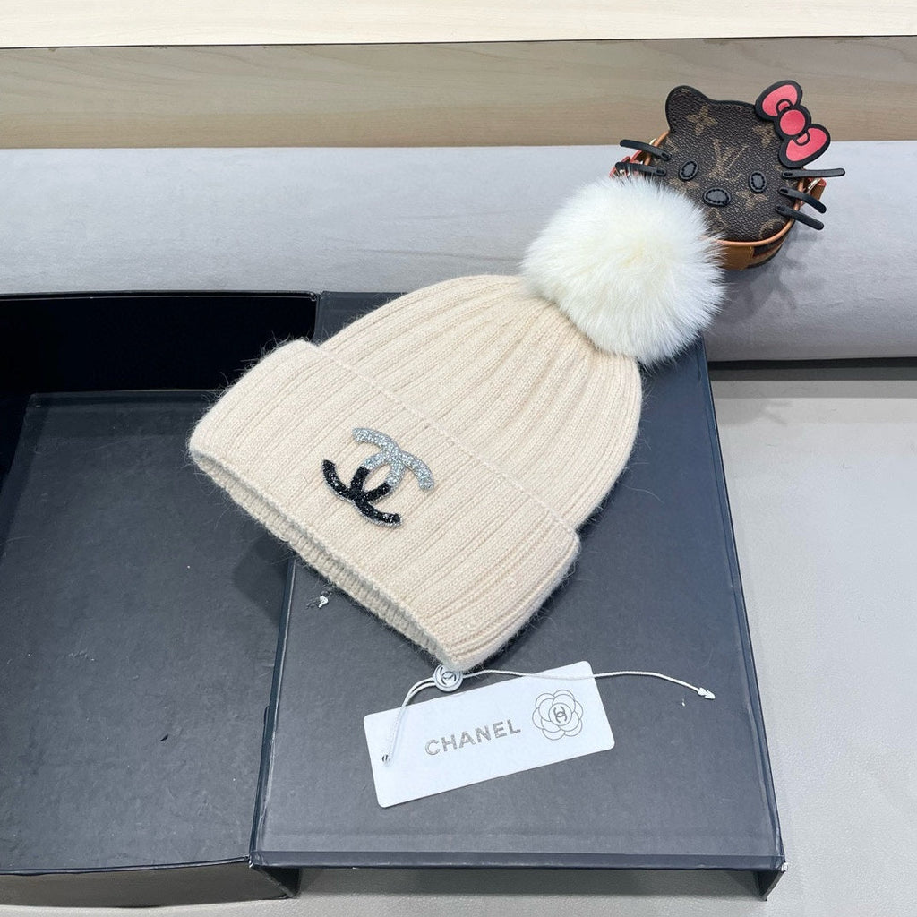 CHANEL BEANIE HAT IN BISQUE BEIGE WOOL 426236