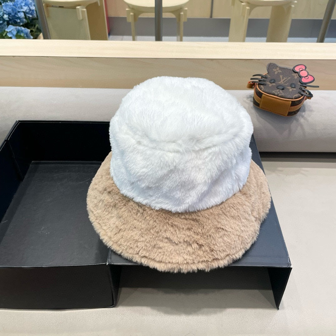 CHANEL BUCKET HAT IN WHITE MIX CAMEL BEIGE LAMB FUR 430219
