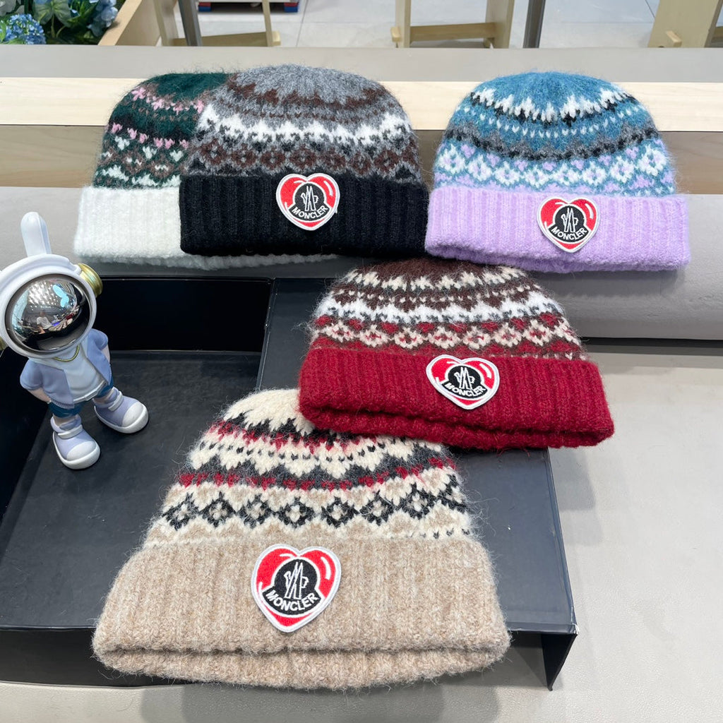 MONCLER BEANIE HAT IN COLORFUL WOOL 438146