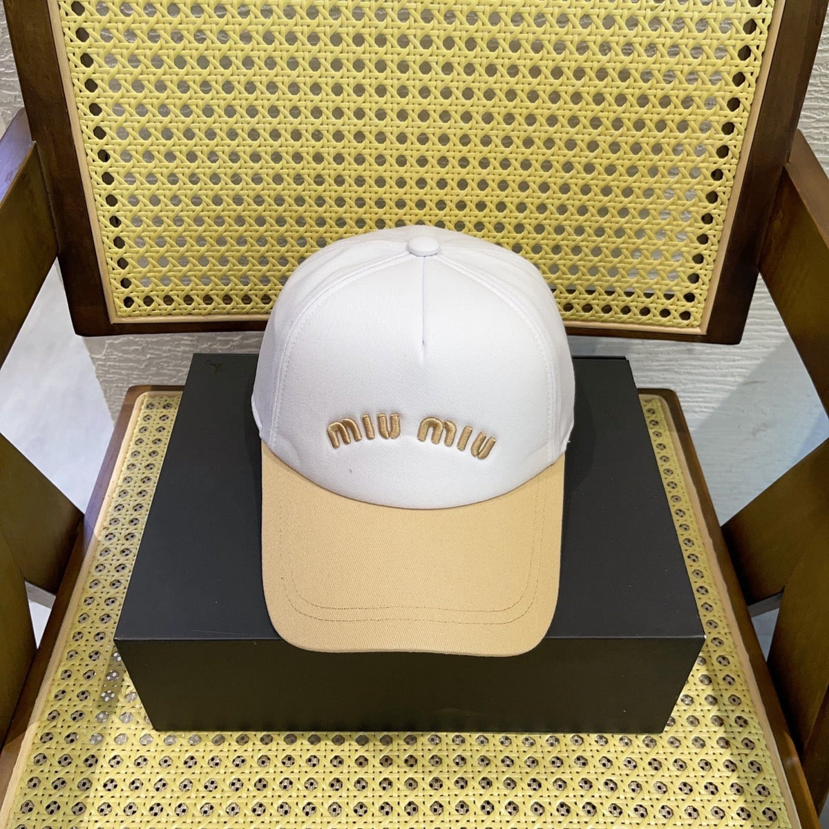MIU MIU MM BASEBALL CAP IN WHITE MIX BEIGE FABRIC WITH LOGO EMBROIDERY