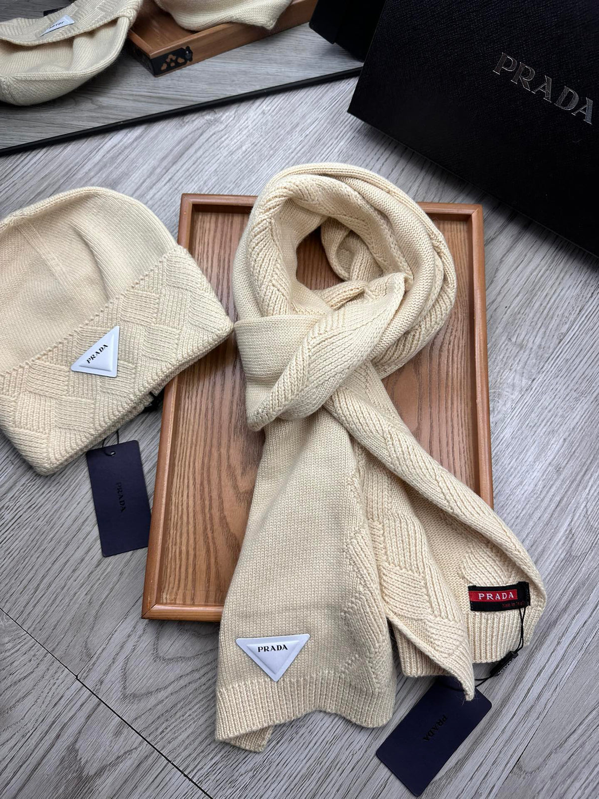 PRADA SET SCARF AND HAT IN BISQUE BEIGE WOOL AND RABBIT FUR 397405