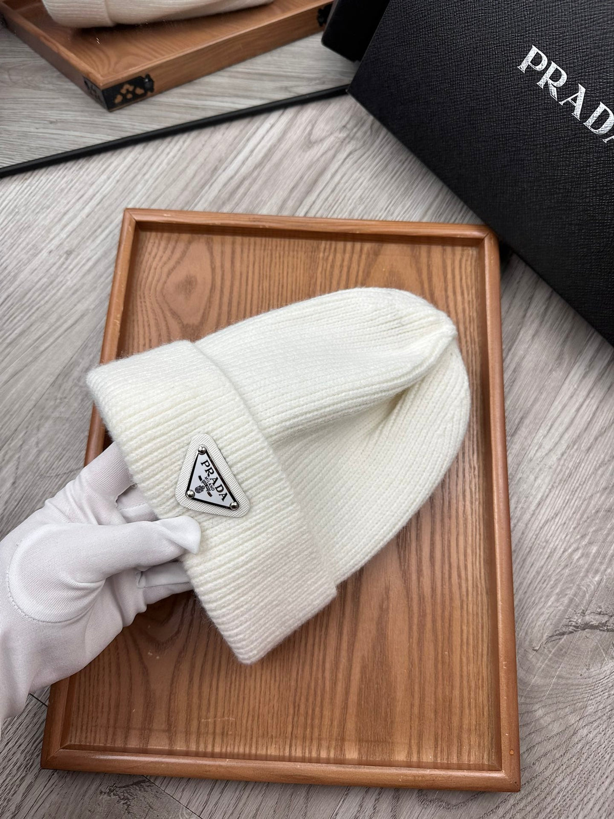 PRADA BEANIE HAT IN WHITE WOOL 332394